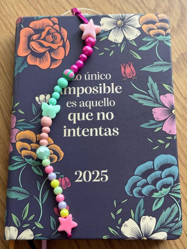 Marcapáginas Acrílico Personalizado Grande con Tira de Bolitas - Imagen 11